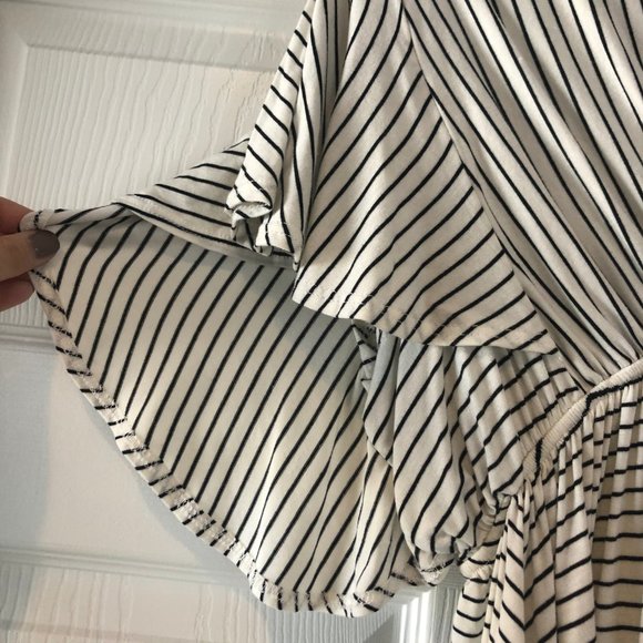 NWT! Adorable Striped Top - Picture 4 of 5